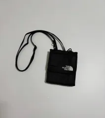 THE NORTH FACE ザノースフェイス ミニ 財布 バッグ クロス ウォレットバッグ (サコッシュ)