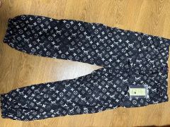 【新品未使用】ルイヴィトン × 草間彌生 コラボ モノグラム カーゴパンツ XS LOUIS VUITTON - 「Louis Vuitton × 草間彌生 モノグラムカーゴパンツ