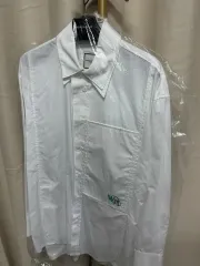 新品 ウーヨンミ シャツのサムネイル