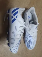 230 アディダス サッカーシューズ