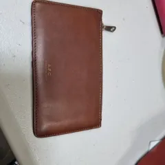A.P.C. カード財布のサムネイル