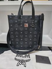MCM ⭐︎ デニムベアーチャーム付きバッグ - メルカリ