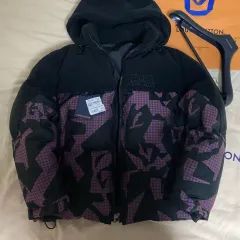 50 23FW Louis Vuitton ルイヴィトン ダウン WHO ダウン 570万円のサムネイル