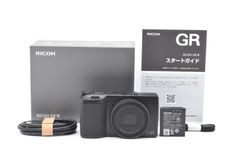 美品/ショット数933枚】RICOH GR IIIx 箱付 予備BT・充電器付 - メルカリ