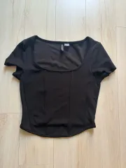 H&M ブラック 半袖Tシャツ s