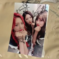 TWICE サイン入りブロマイド TWICE サイン入りブロマイド - メルカリ