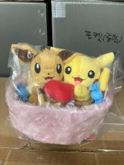 ポケモン シーズン冬 ピカチュウ&イーブイ ぬいぐるみ ポケセン - メルカリ