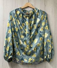 極美品】TOMORROWLAND 総柄フラワー ブラウス 長袖 高級ライン - メルカリ