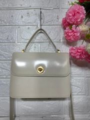 美品】 オスカーデラレンタ ハンドバッグ ゴールド金具 ターンロック