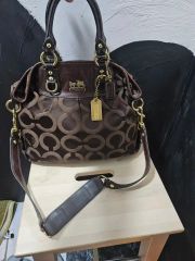 COACH/コーチ ミア エンボスド オプアート レザー トートバッグ 