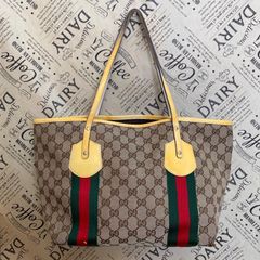 Kiki さま専用 美品 GUCCI GGキャンバス トートバッグ チャーム付き