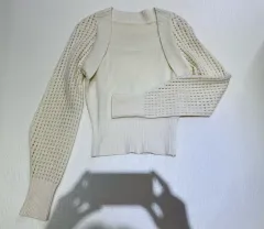 ニット 長袖 ラウンド レディース洋服 アイボリー COLOR 出品