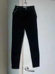 ZARA ブラックジーン スキニー