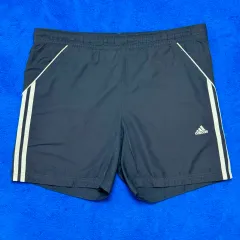 adidas ハーフパンツ M