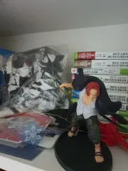 ONE PIECE シャンクス フィギュア