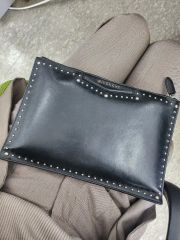 新品J&M DAVIDSON スタッズ コスメポーチブラック - メルカリ