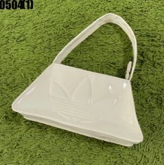 日本未発売✨ Adidas クロワッサン ショルダーバッグ ブラック - メルカリ