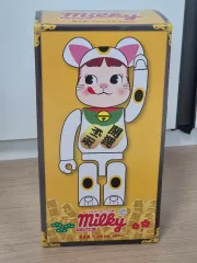BE@RBRICK(ベアブリック) ペコちゃん 招き猫 ミルキー 400%のサムネイル