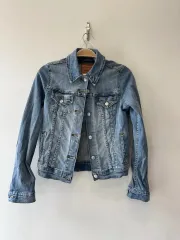 211 リーバイス デニムジャケットのサムネイル