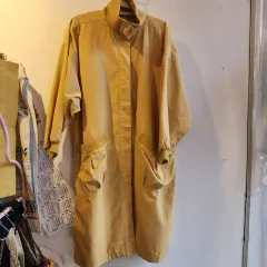 ISSEY MIYAKE マウンテンパーカーのサムネイル