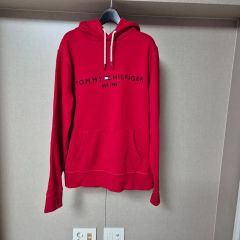 特価。TOMMY HILFIGER「L」総刺繍パーカー（赤）定価16,000円 - メルカリ
