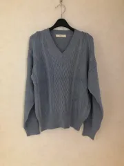 Vネック ケーブル編み ニット