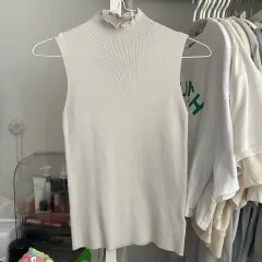 ベージュ ノースリーブ ゴージ ニット Tシャツ