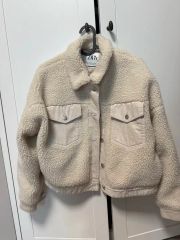ZARA ケーブルニット パファー ダウンジャケット ホワイト M - メルカリ