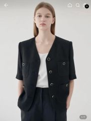 美品　Cygne シーニュ　スクエアカラー半袖ジャケット 新品未使用タグ付Cygne シーニュ スクエアカラー半袖ジャケット - メルカリ