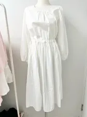 (新品) 白いワンピース