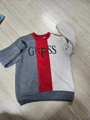 GUESS 男の子 起毛 Tシャツ 130のサムネイル