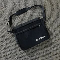 90s Reebok リーボック　メッセンジャーバック　ショルダーバック　y2k 90s Reebok リーボック メッセンジャーバック ショルダーバック y2k