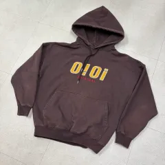 O!Oi ブラウン ビックロゴ フーディーのサムネイル