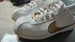 ナイキ コルテッツ 白 GOLDのサムネイル