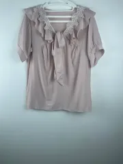 レース刺繍ブラウス