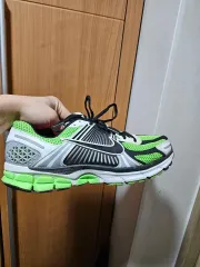 ナイキ ズーム ボメロ 出品