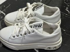 MIUMIU レザーレースアップダービーシューズ 34 2/1 MIUMIU レザーレースアップダービーシューズ 34 2/1 - メルカリ