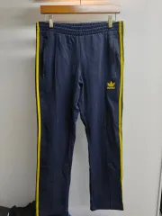 105) アディダス 旧モデル ヨーロッパ トラックパンツ 南北 出品