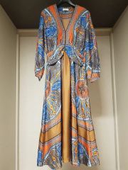 蝶、花柄ロングワンピース7分袖（ブラウンベルト付き） - メルカリ