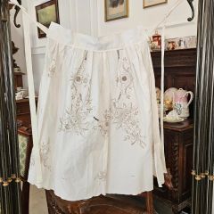ヒスクローネエプロン♪ピンク♪リボン♪レース♪花モチーフ ヒスクローネエプロン♪ピンク♪リボン♪レース♪花モチーフ - メルカリ