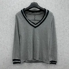 100 Dolce&Gabbana ドルチェ＆ガッバーナ レディース Vネック ロングスリーブ Tシャツのサムネイル