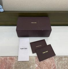 TOM FORD ブラシケース 箱付き - メルカリ