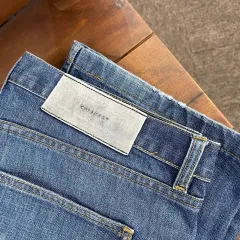ジバンシィ インディゴ ストレート デニム パンツのサムネイル