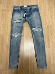 FEAR OF GOD 4th 初版のサムネイル