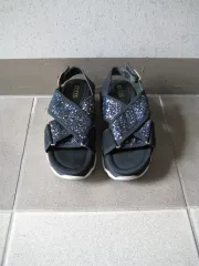 Guess ゲス グリッター サンダルのサムネイル