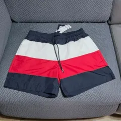 トミーヒルフィガー ビーチ 水着 ハーフパンツ M サイズ 新品