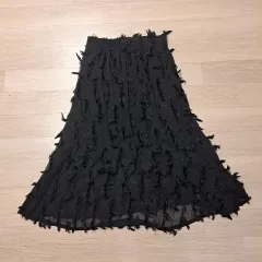 ブラック フリルスカート フェザー装飾 サイズ55