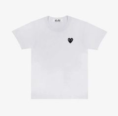 COMME des GARÇONS PLAYスタッズハートTシャツ Sサイズ - メルカリ