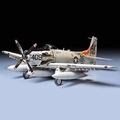 プラモデル完成品ダグラスC-133カーゴマスター - メルカリ
