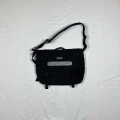 LLBean メッセンジャーバッグ timbuk2 - メルカリ
